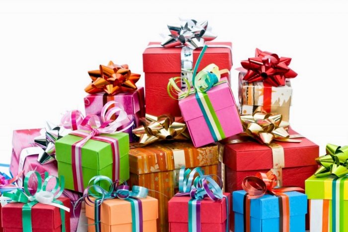 popular-christmas-gifts-2015-ravtmbgo-e1481009909635